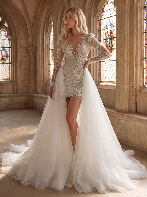 Short/Mini Wedding Dresses V-Neck Long Sleeves Sweep Train Satin Tulle Dresses With Lace/Pleats/Back Zipper