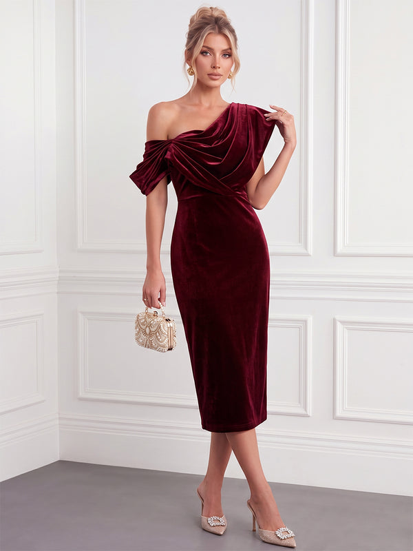 Sheath/Column Cocktail Dresses Velvet One-Shoulder Short Sleeves Knee-Length Formal Dresses With Pleats/Back Zipper